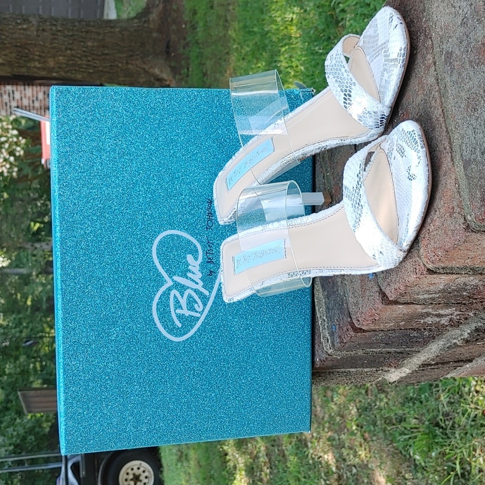 Blue by Betsey Johnson Silver Snake Luka Heeled Mule Size 6.5